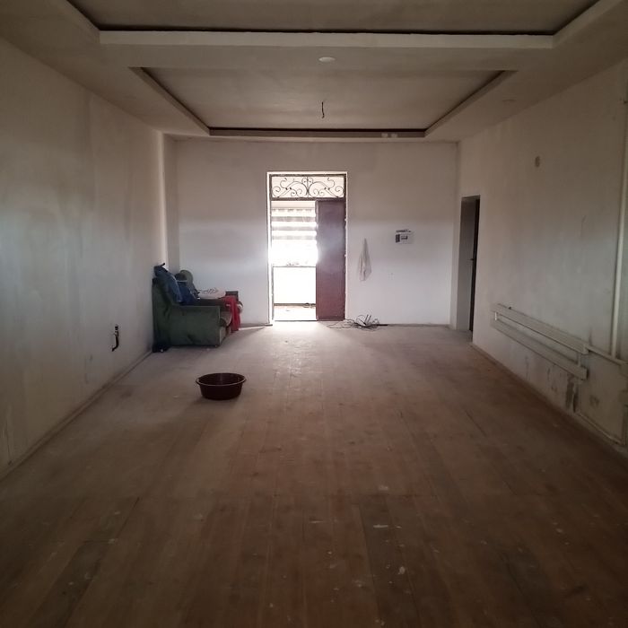 Uy sotiladi 18 soʻtiq sharlavuq