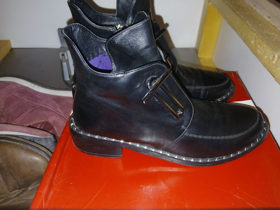 В отличном состоянии.  Почти даром.