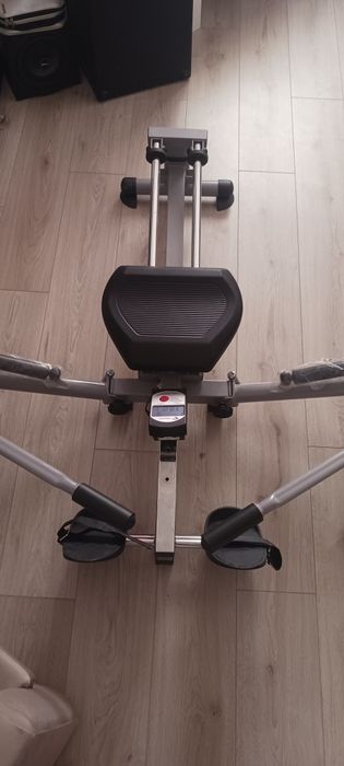 Aparat de vâslit fitness
