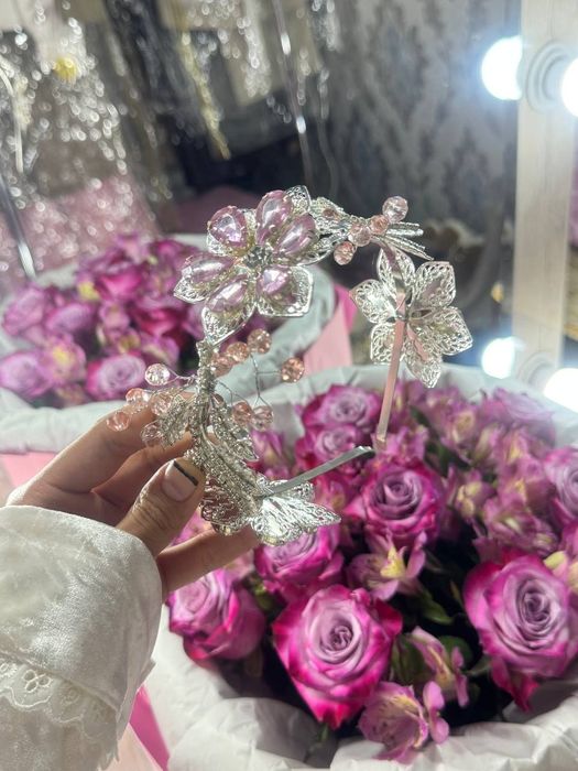 Qizlar va ayollar uchun diadema