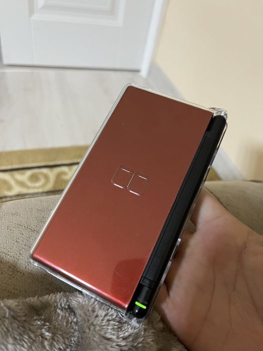 продаю nintendo ds lite