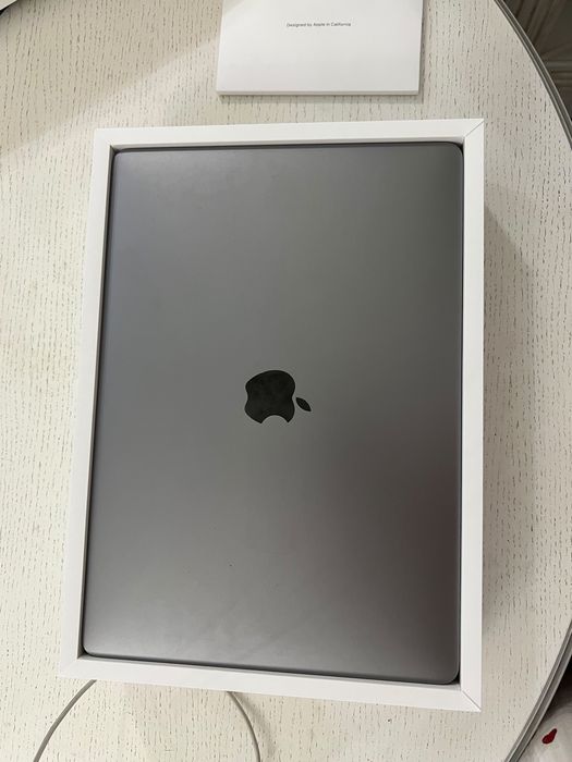 Продам MacBook Pro 13 M1 2020 года