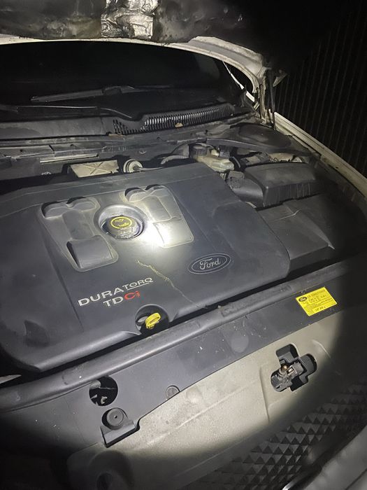 Vand masina pentru piese