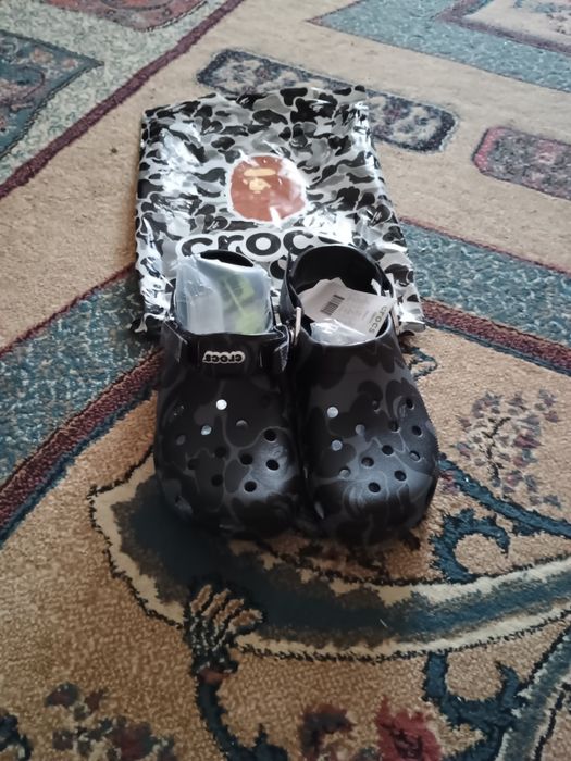Crocs x Bape x papuci