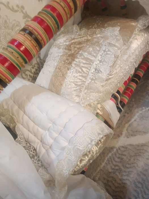 Beshik sotiladi yangi bonusiga ot q6wb beriladi