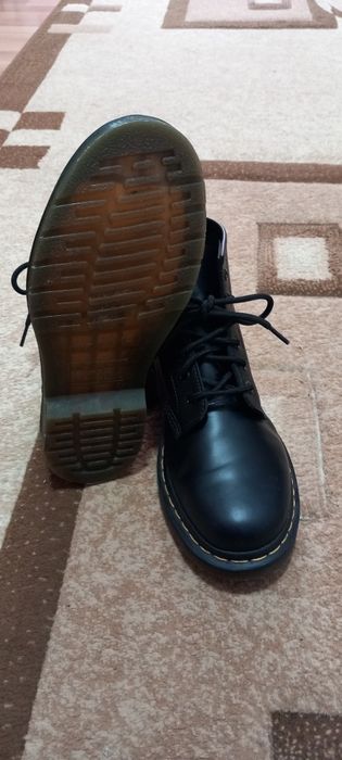 Ghete dama Dr. Martens