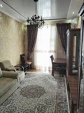 Шота Руставели 3/5/5 Высокопотолочка меб+тех Срочно 74квм