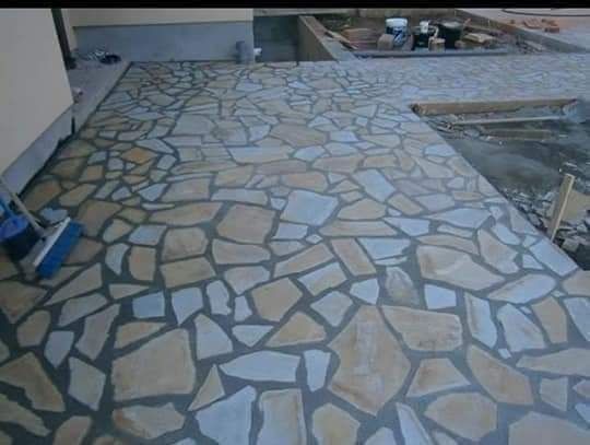 Vând și montez piatra naturala de munte