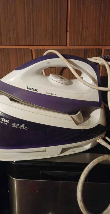 Ютия с пара Тефал-Станция за гладене