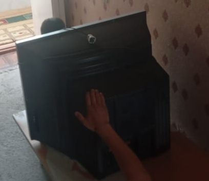 Телевизор LG, ЖК, б/у, на запчасти.