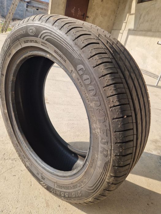 Good year 215/55/17