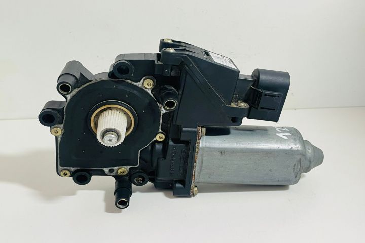 Motoras macara  dreapta spate 8D0959802B/0536001401 Audi A4 B5