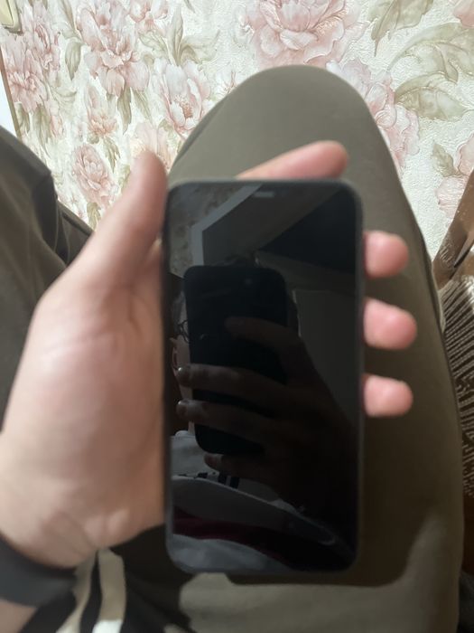 Продам Айфон 11 в хорошем состоянии