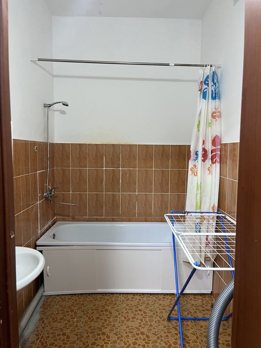 Продается ванна, раковина и унитаз