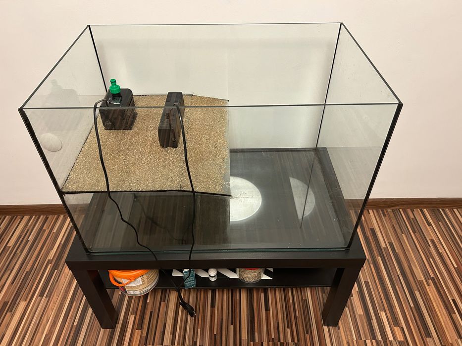 Acvariu , capacitate 100 L