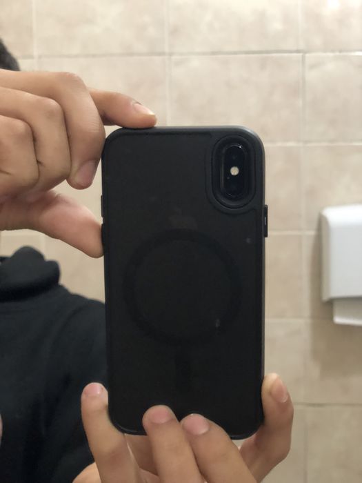 Продам iPhone x в хорешем состояни