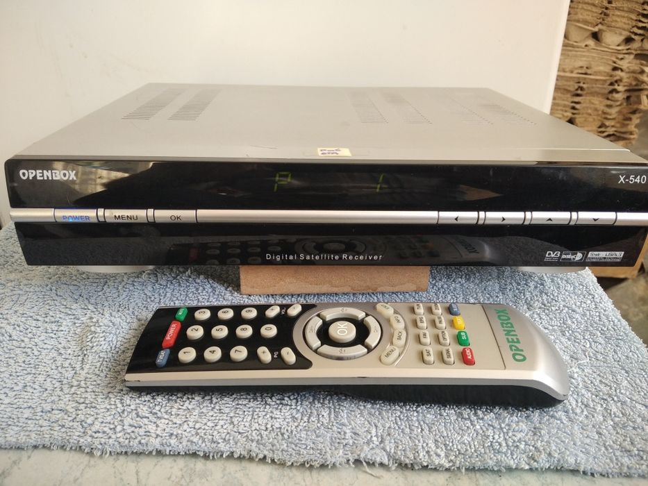 Продаю тюнер цифровой для ТВ спутниковый