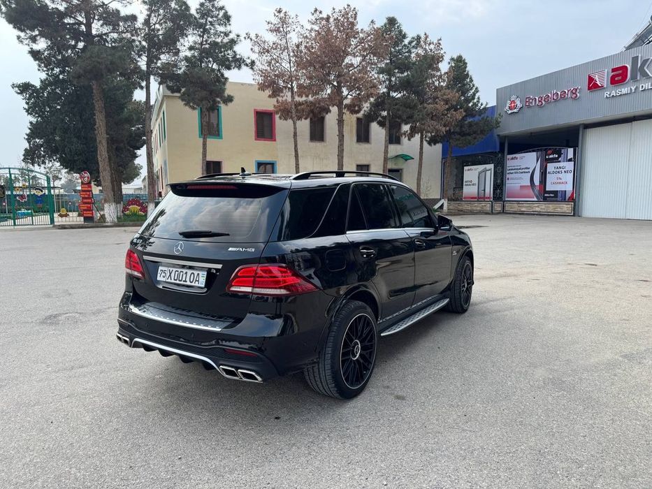 Mercedes ml350 sotiladi