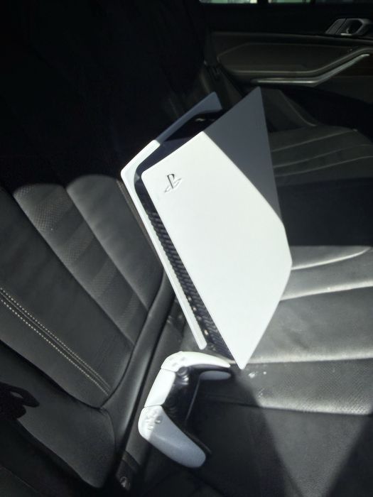 Vând Playstation 5