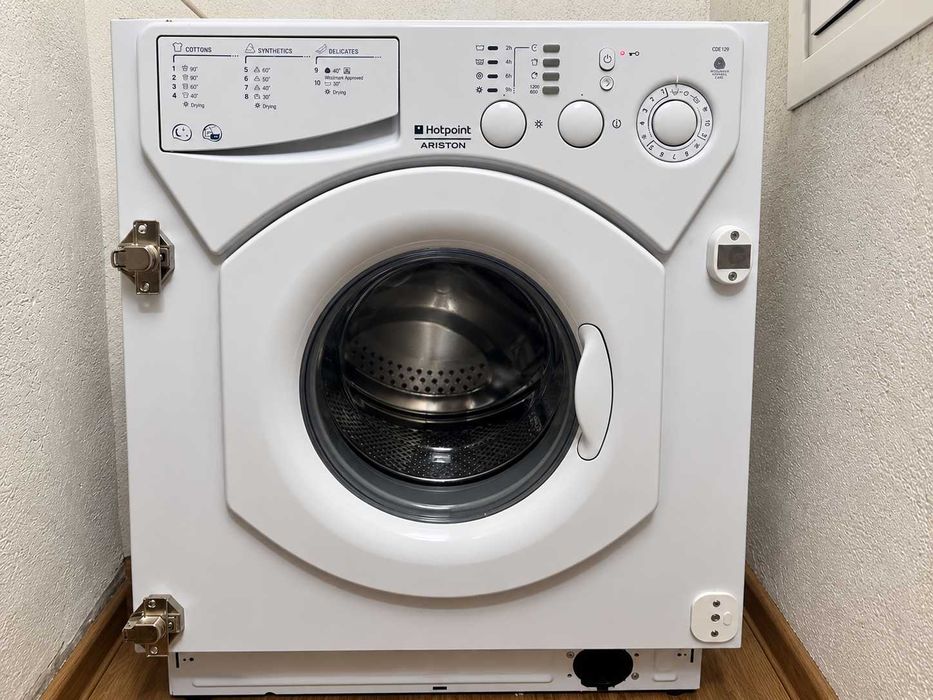 Вградена пералня със сушилня Hotpoint-Ariston CDE 129