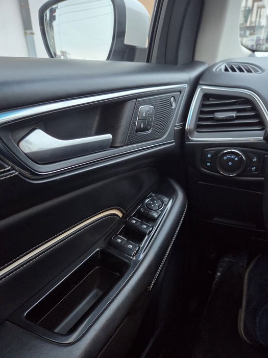 Vând FORD EDGE VIGNALE 2020,Diesel 2.0, 240cp,automata,4×4,25000euro