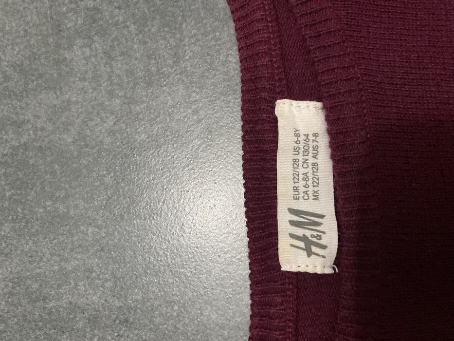 Продается б/у кофта на девочек