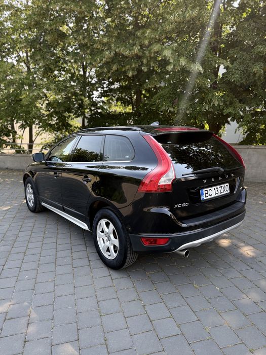 VOLVO XC60 2010 — imagine 5