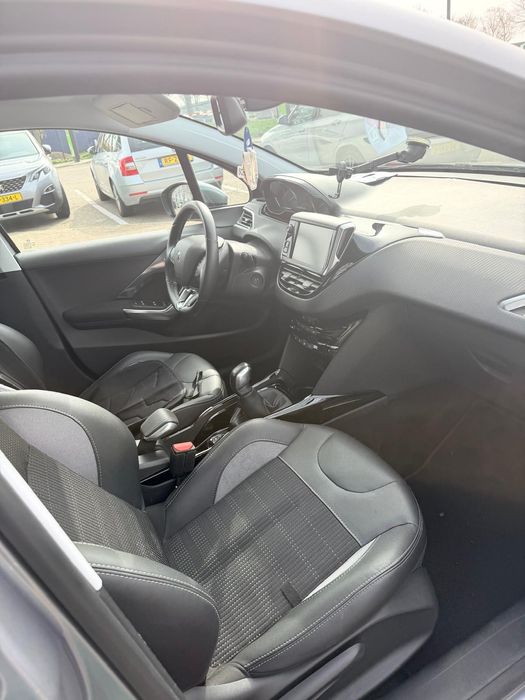 Peugeot 2008 1.2 Benzina din 12/2016