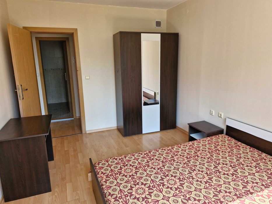 Продава се Четиристаен апартамент в Плевен, Дружба 2 - 131 кв.м за 993 €/кв.м - Снимка #12