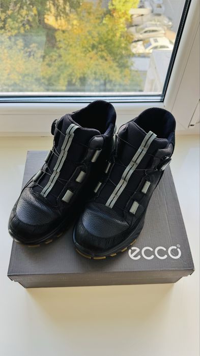 Продам ботинки ECCO для мальчика