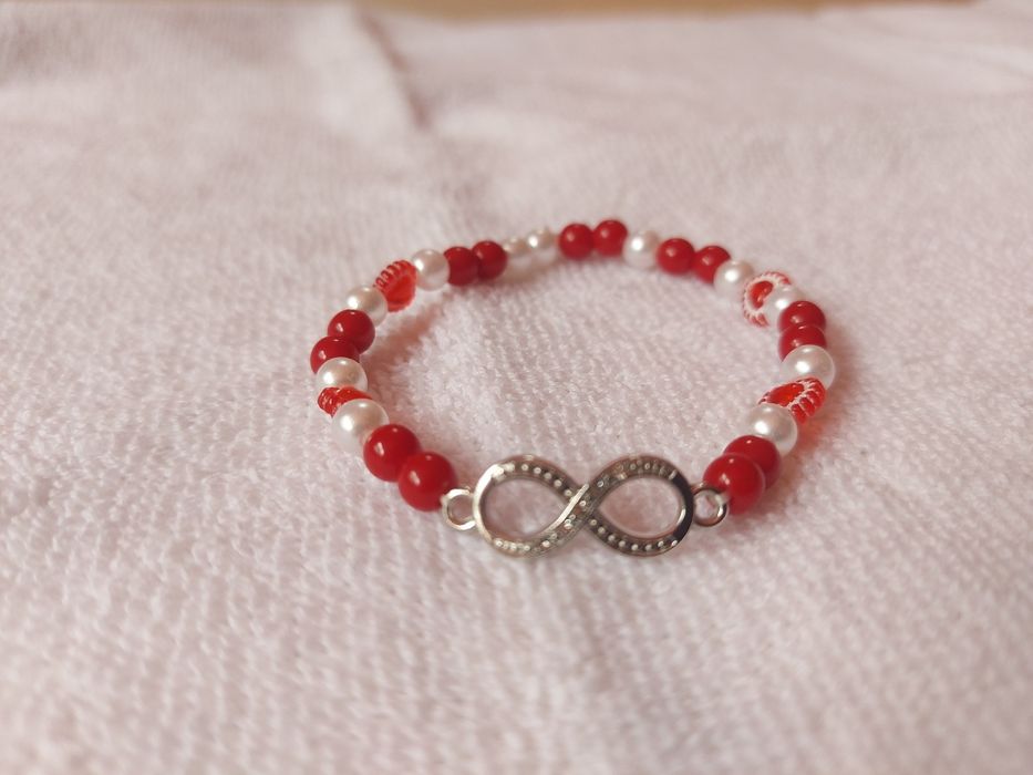 Brățară handmade din șnur cu mărgele colorate, ajustabilă
20
https://v