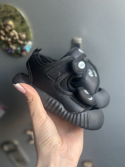 Сандали на липучках на малыша