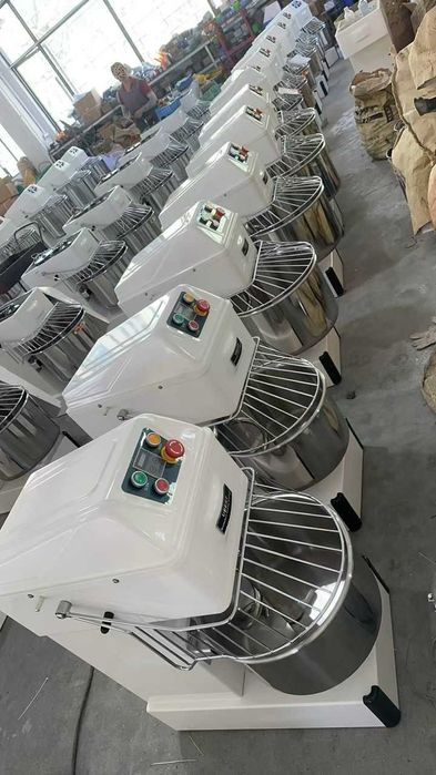 Malaxoare aluat ,malaxor pizza,malaxoare 2 viteze,54,80 litri,in stoc