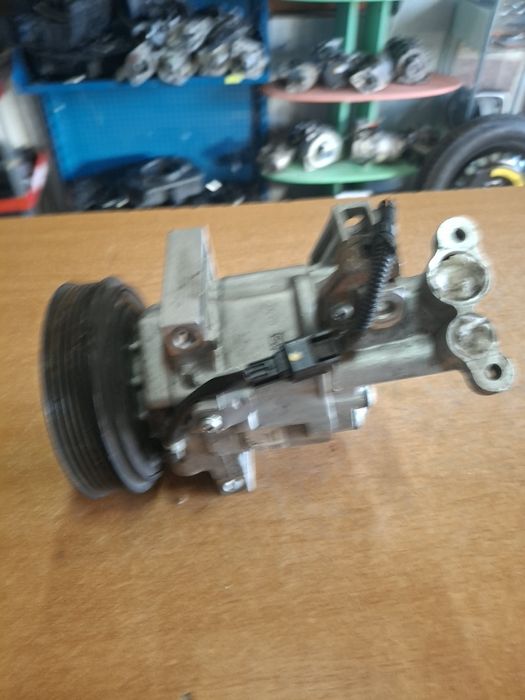 Compresor aer condiționat Dacia  Duster  Ladgy  Logan 1.5 tdci