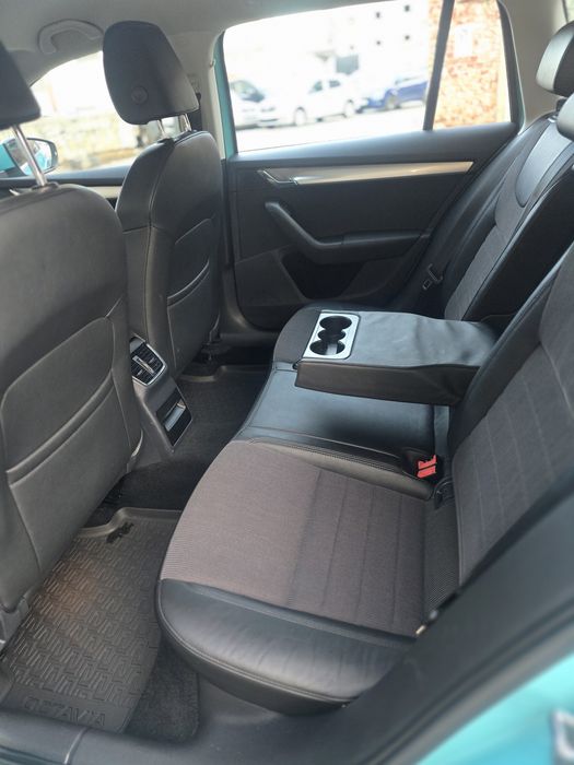 Skoda Octavia  Style 2.0 tdi Euro 6 - bi-Xenon