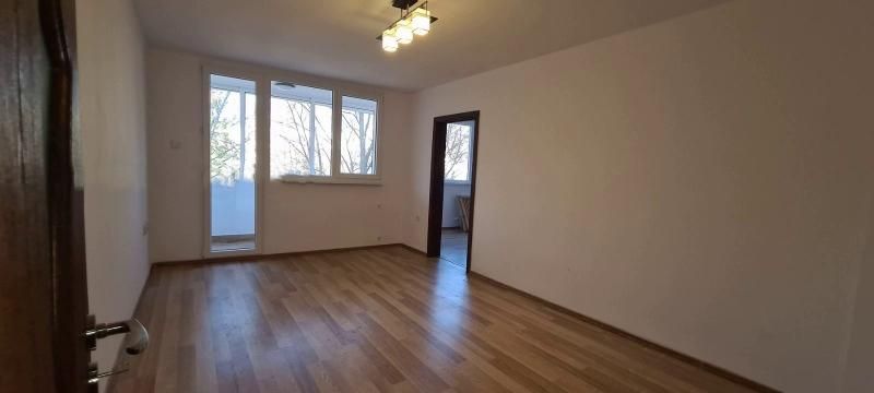 Дава се под наем Тристаен апартамент в София, Младост 1А - 80 кв.м за 750 € - Снимка #2