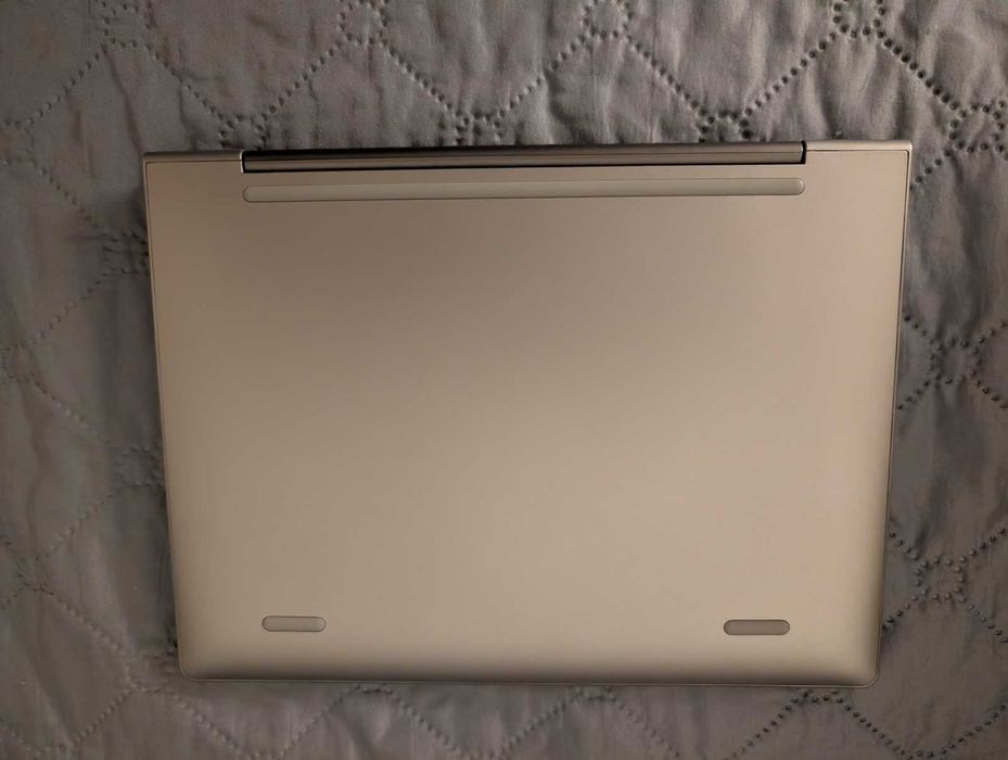 Нов, неползван лаптоп / таблет с Windows Lenovo 10.1"