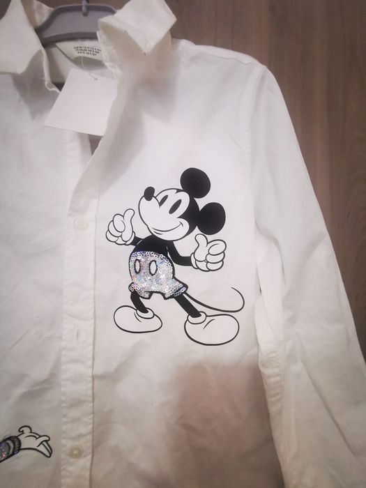 Cămașă H&M ( Disney) nouă cu etichetă , pentru fete 9-10 ani.