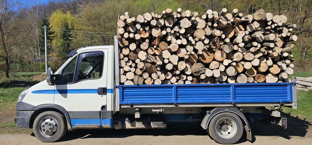 Lemn de foc Întreg sau Tăiat si Crapat