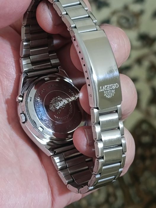 Orient соат сотилади