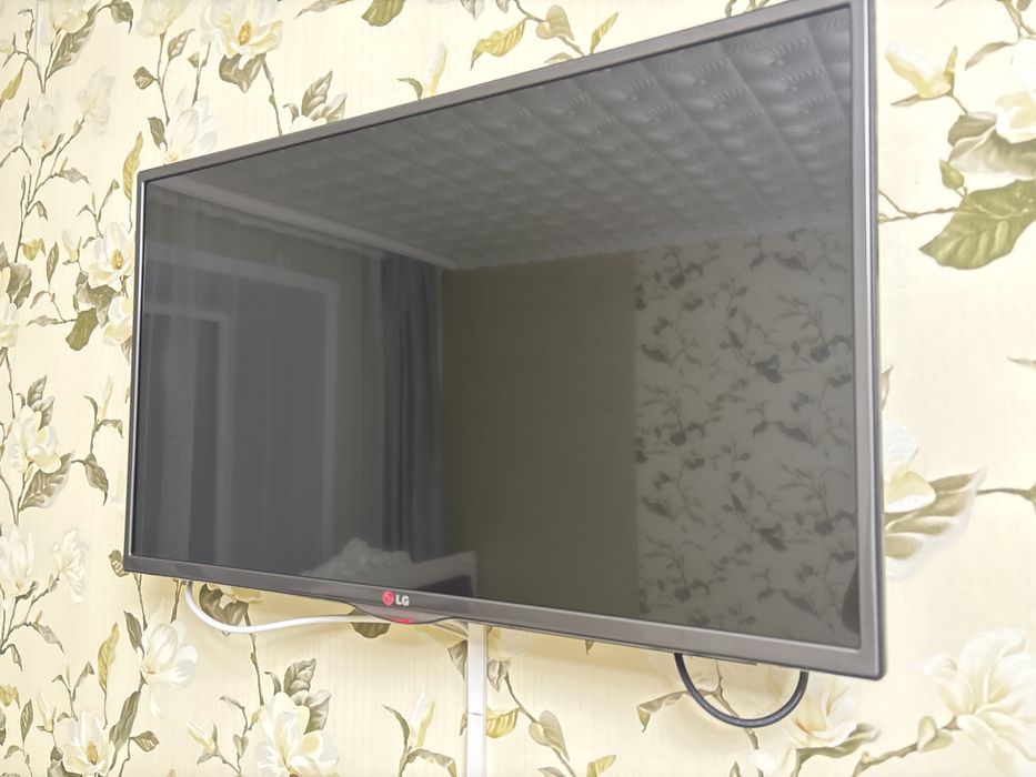 Продам смарт тв LG .