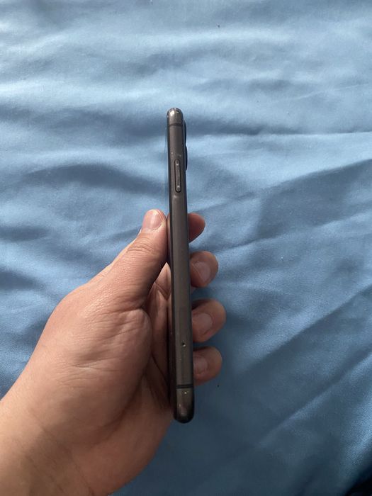 Продам iphone 11