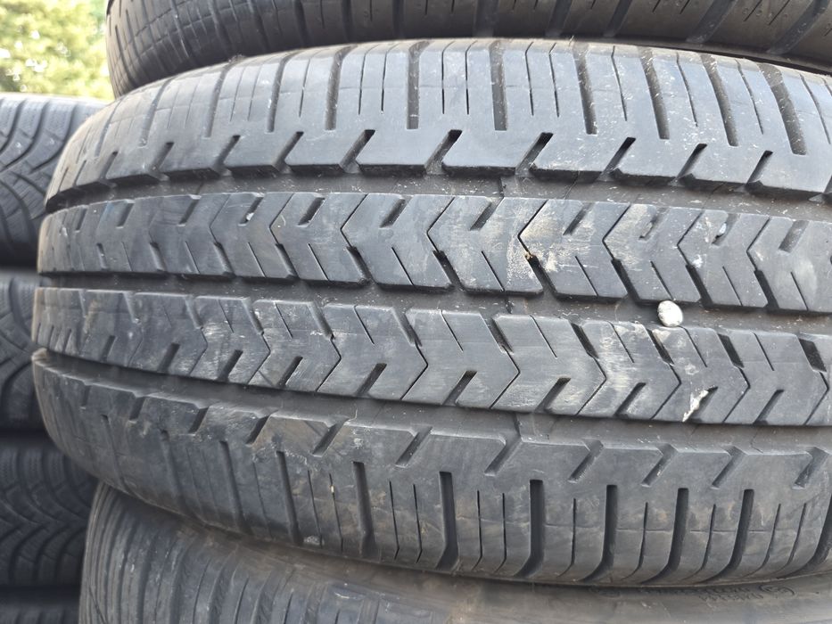 2бр Летни гуми 215 60 17 С - Michelin