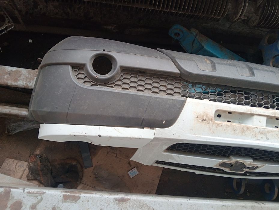 Бампер от Нива Шевроле