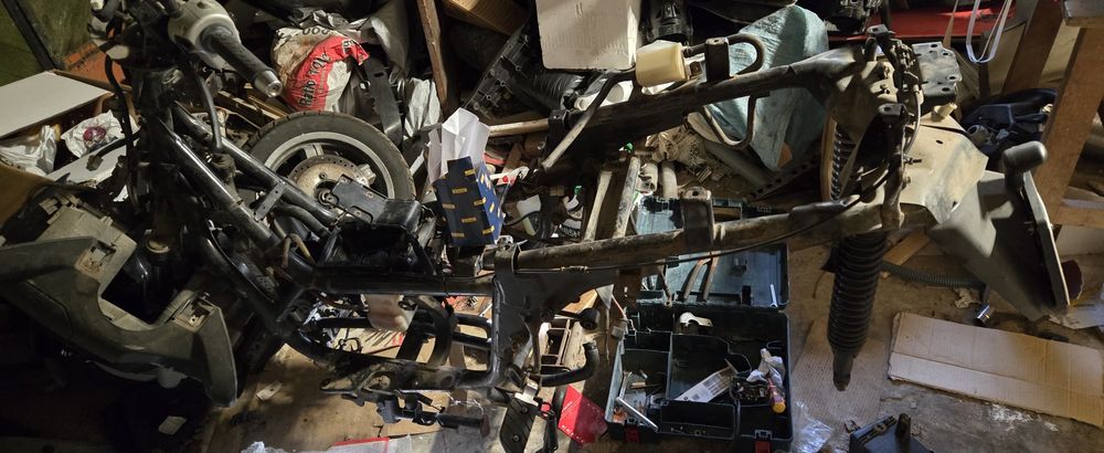 Продавам Yamaha versity 300