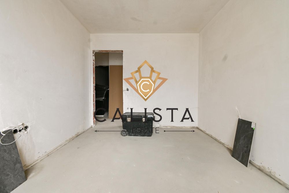 Тристаен апартамент за продажба в м-т Гърдова глава, 2064572