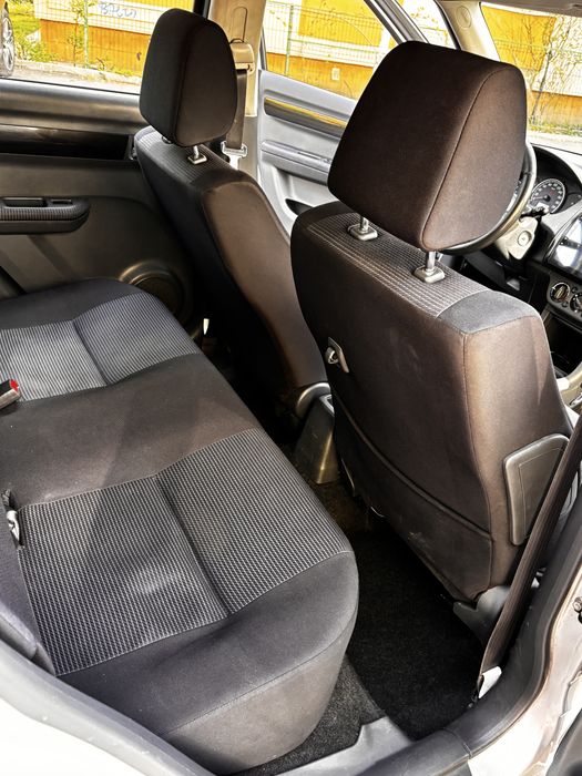 Suzuki Swift 2008 1.3 benzină 4x4 – stare bună