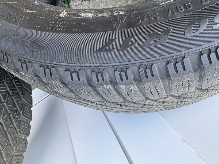Pirelli Winter 2 Cinturato 225/50 r17 Зимни Гуми