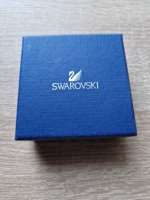 Колие Swarovski ново