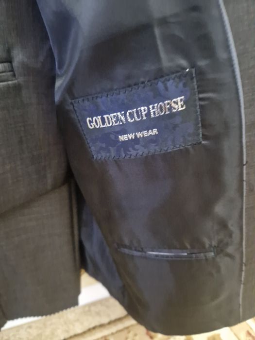 Продам костюм тройка